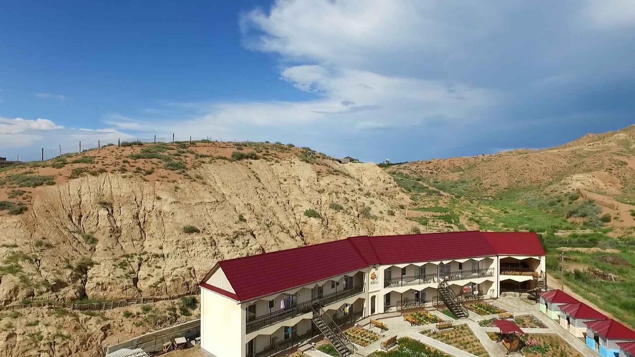 Hotel Natalia Kaji-Say Exterior foto
